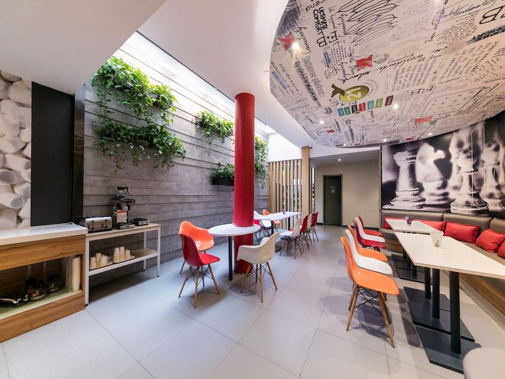 Ibis Shanghai Gubei Zewnętrze zdjęcie
